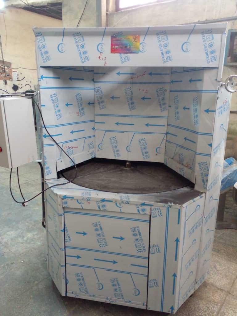  تنور خانگی اندازه 1/20سانت مخصوص کبابی و رستوران و خانگی. تولید نان از10الی5000هزار عدد در 12ساعت سوخت گازوئیل و گاز خانگی وبرق خانگی 